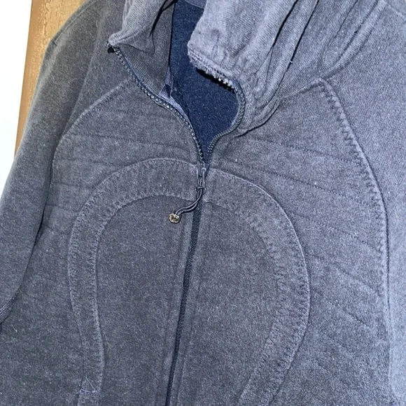 Lululemon jacket - Picture 2 of 4